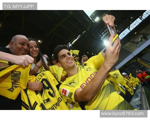 冲击最后一冠阿尔巴社媒晒合照激励队友共同争夺荣誉